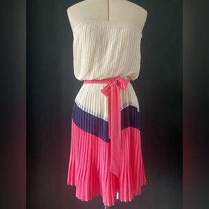 Boutique pleaded strapless dress